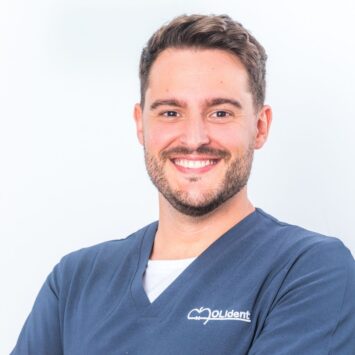Carlos Más - Dentista | MOLIDENT